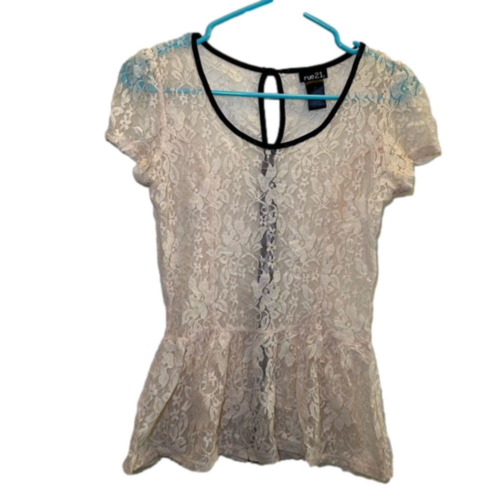 Rue21 Cream Lace Blouse Size Small